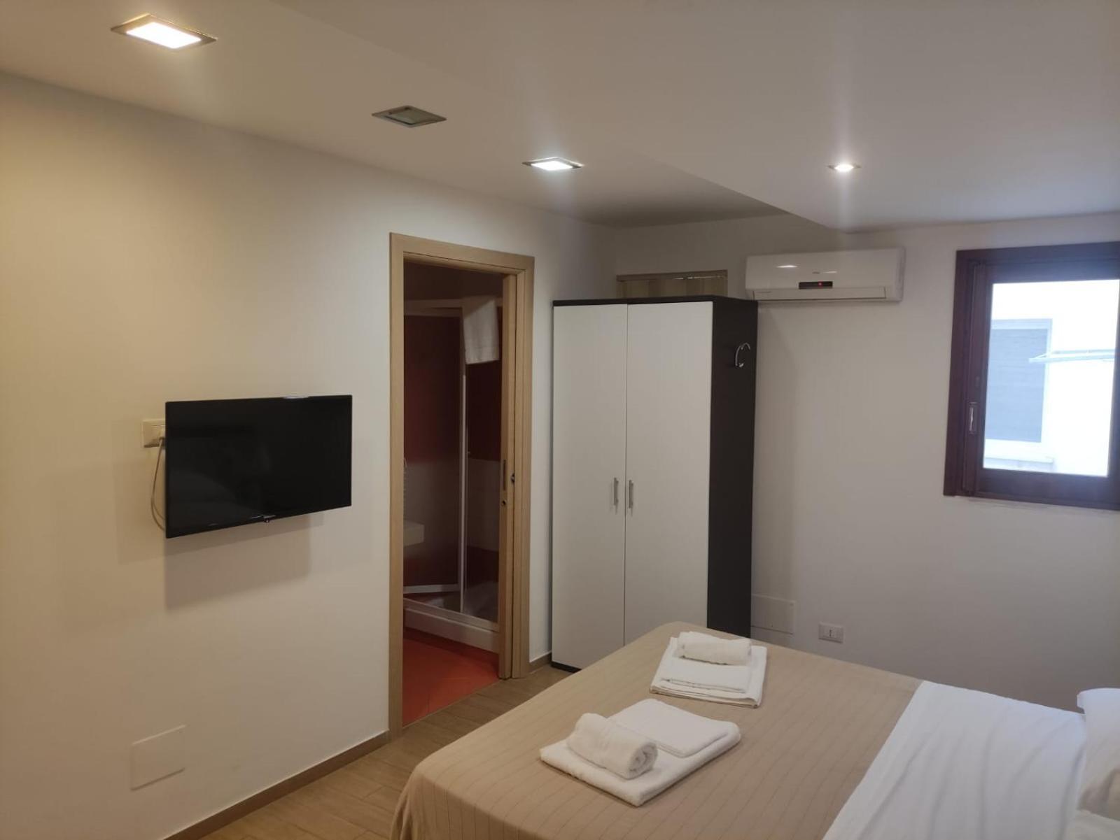 Cortile Antico Aparthotel Трапани Екстериор снимка